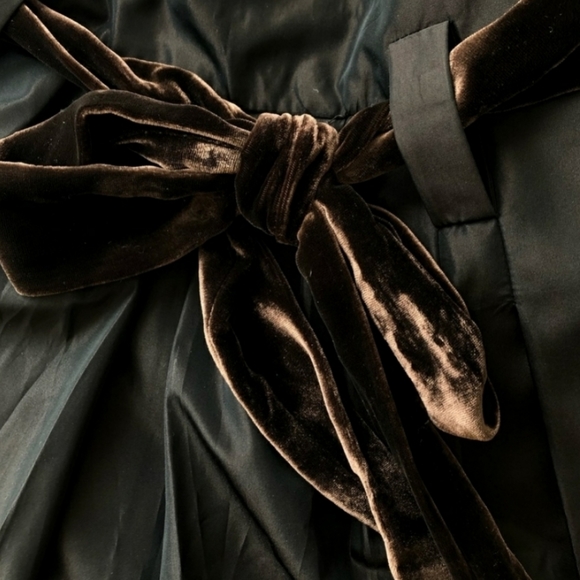 SOLD  - Zara Pleated A-Line Skirt with Bow - Picture 4 of 4